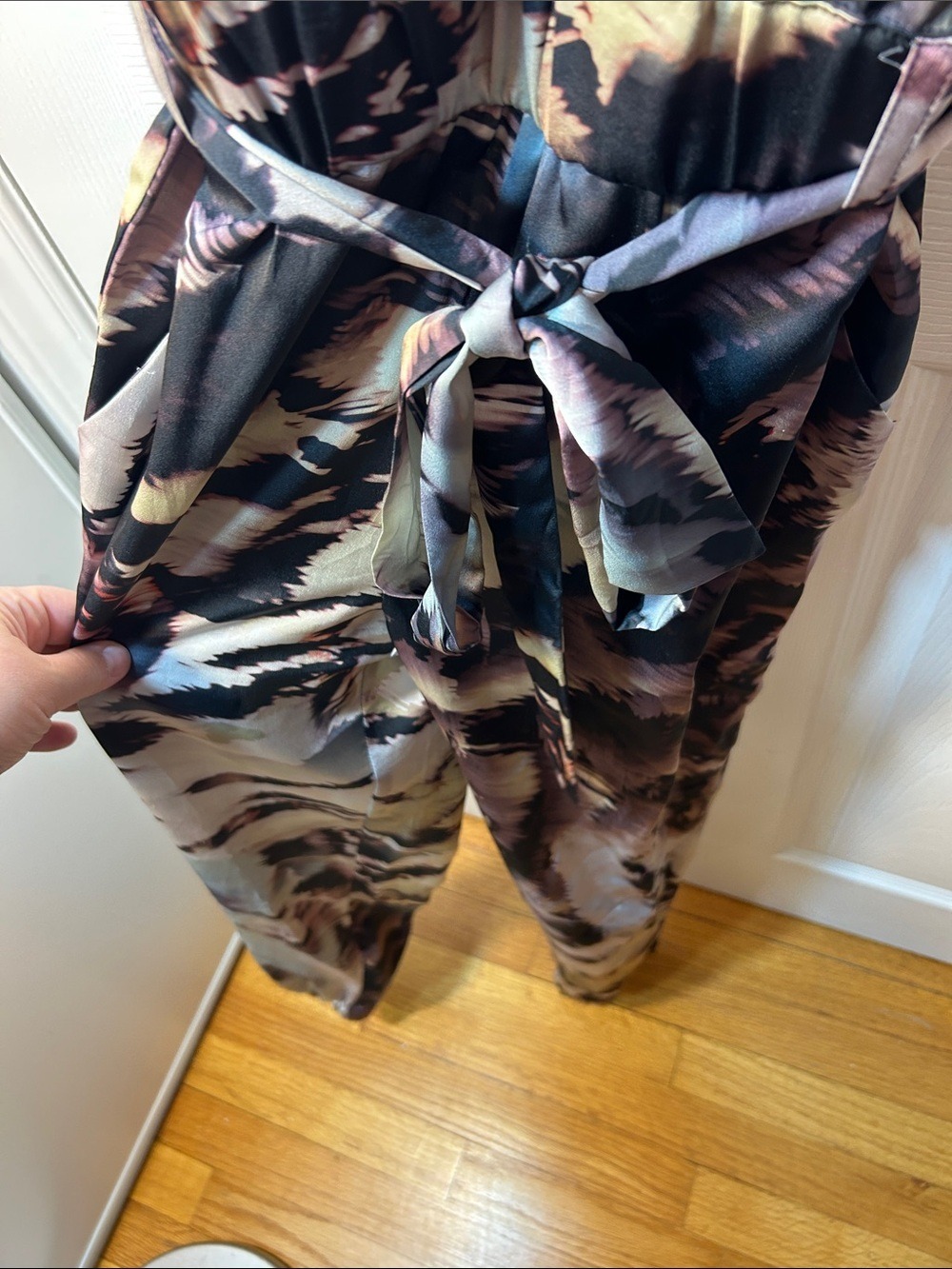 Marciano Abstract Satin Jumpsuit in Black, Pink and Cream size Large - Picture 3 of 12